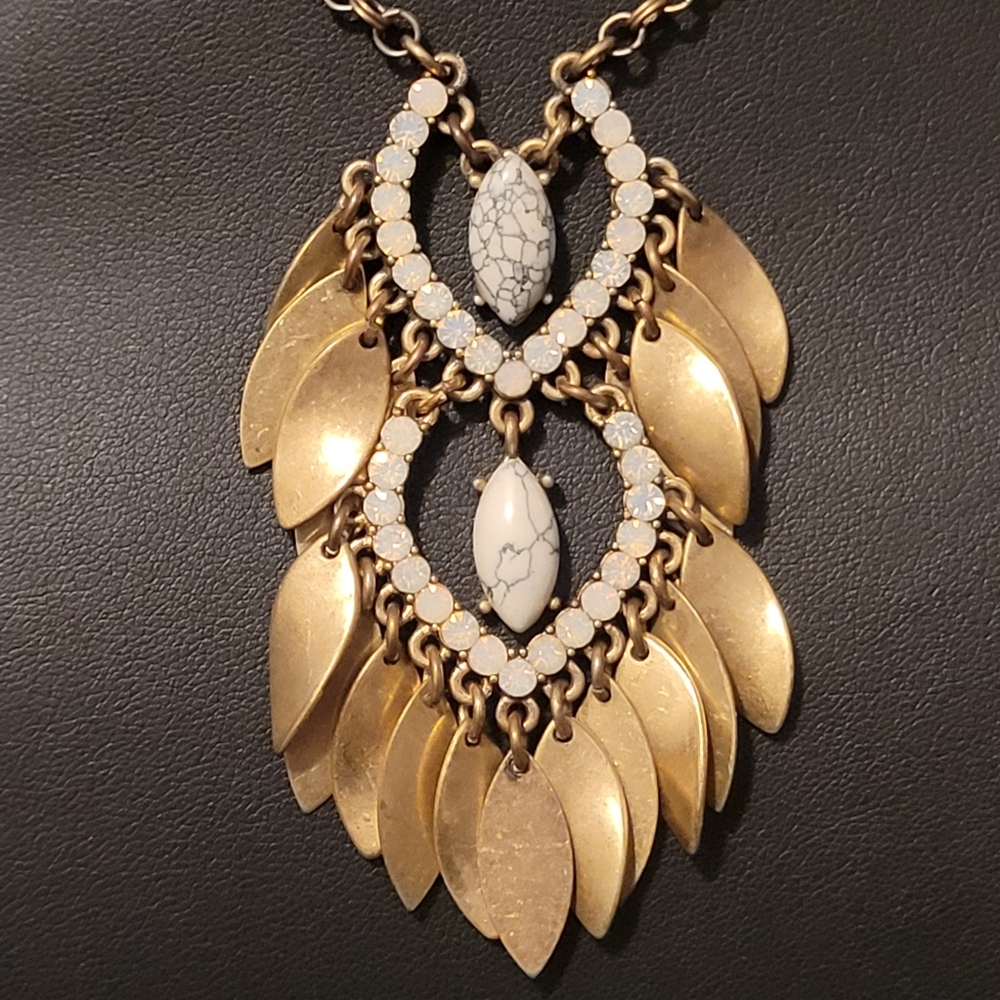 Estate Magnesite Stone & Opalescent Rhinestone Bohemian Necklace - Picture 3 of 4